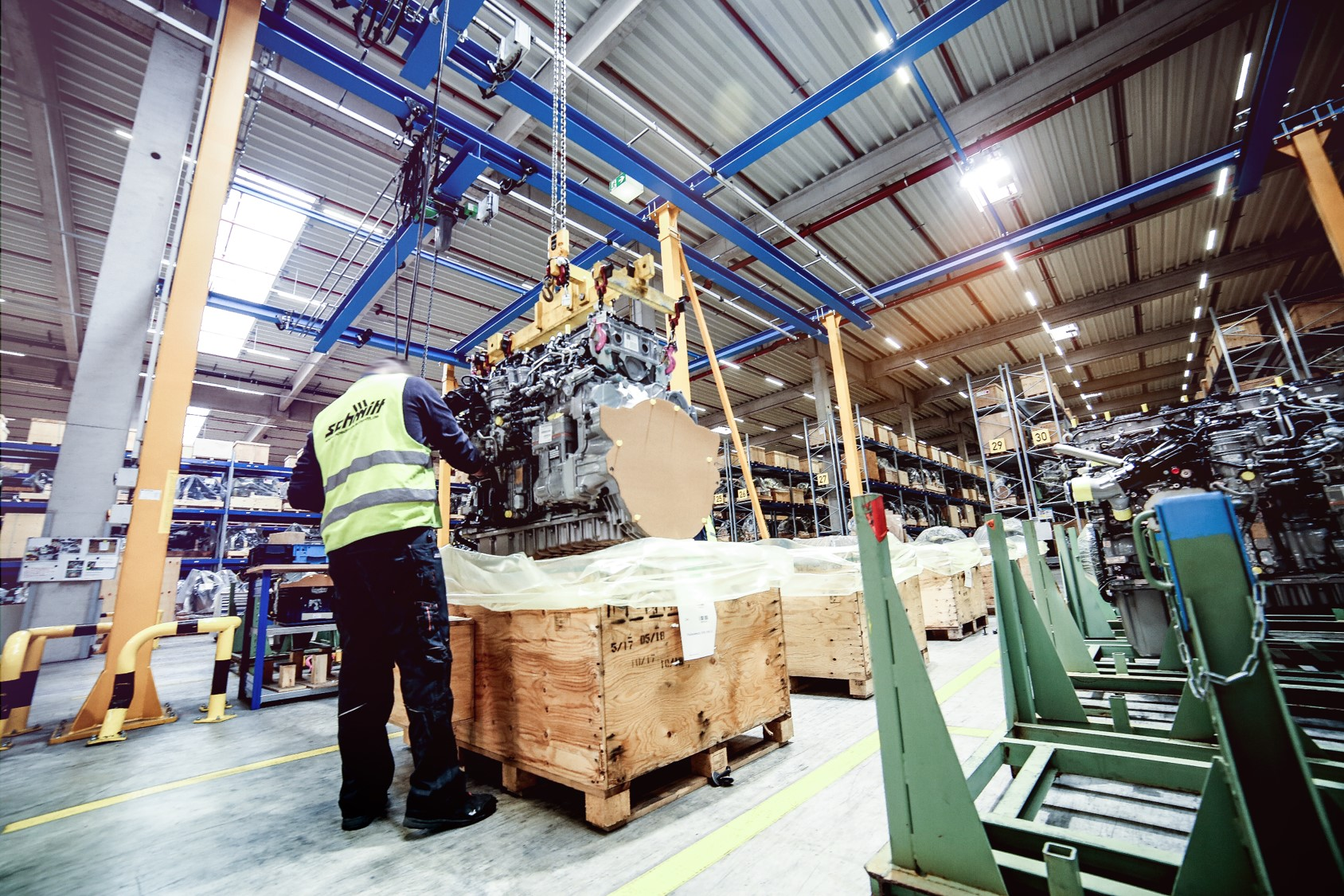 Packaging logistics for production materials