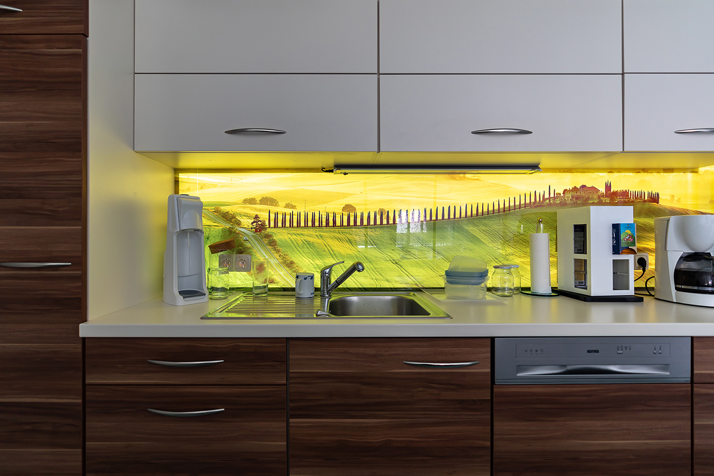 Kitchen backsplashes with LED lighting