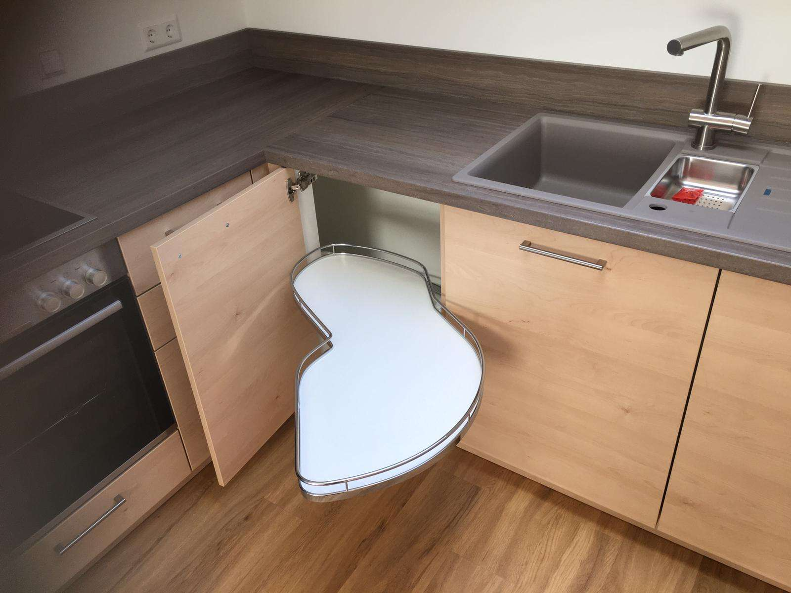 Plan and build tiny houses with kitchen, bathroom, and living area with REMOS GmbH for modern sustainable living.