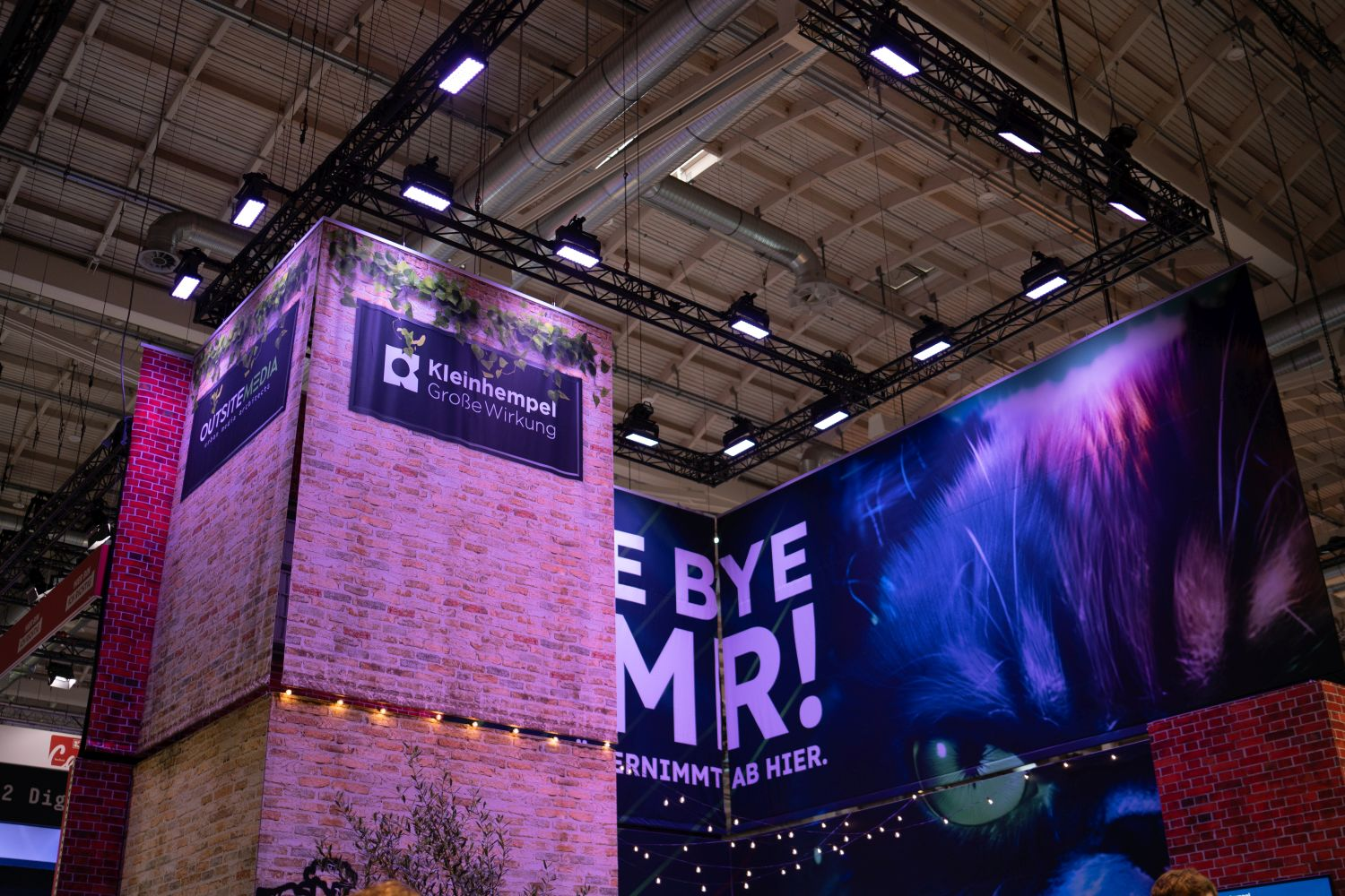 Truss systems & rigging solutions for events and trade fairs