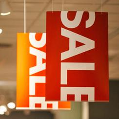 Ceiling hangers, available in both screen printing and digital printing on materials such as hard PVC, polystyrene, and cardboard.