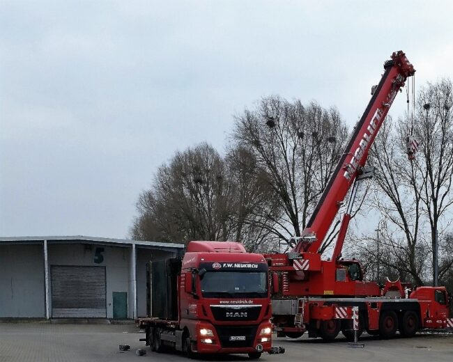 FWN organizes special transport with mobile crane