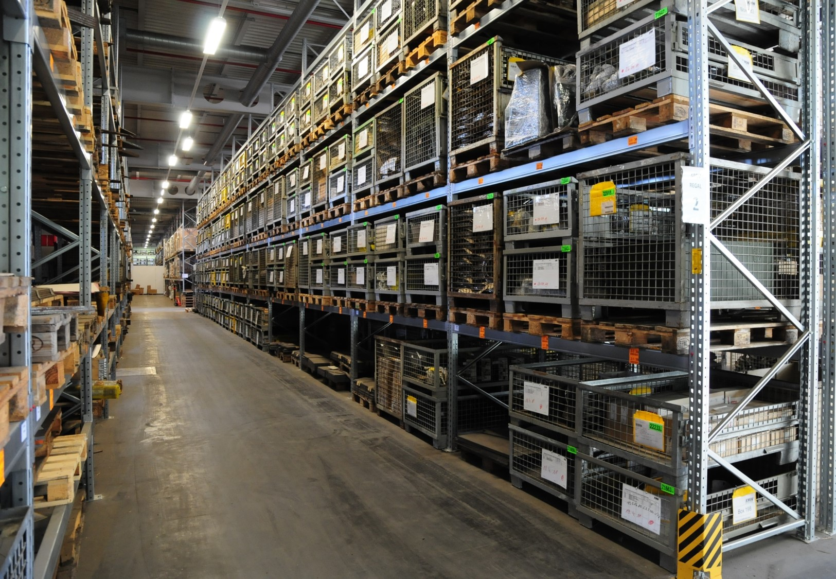 Logistics centers with professional storage