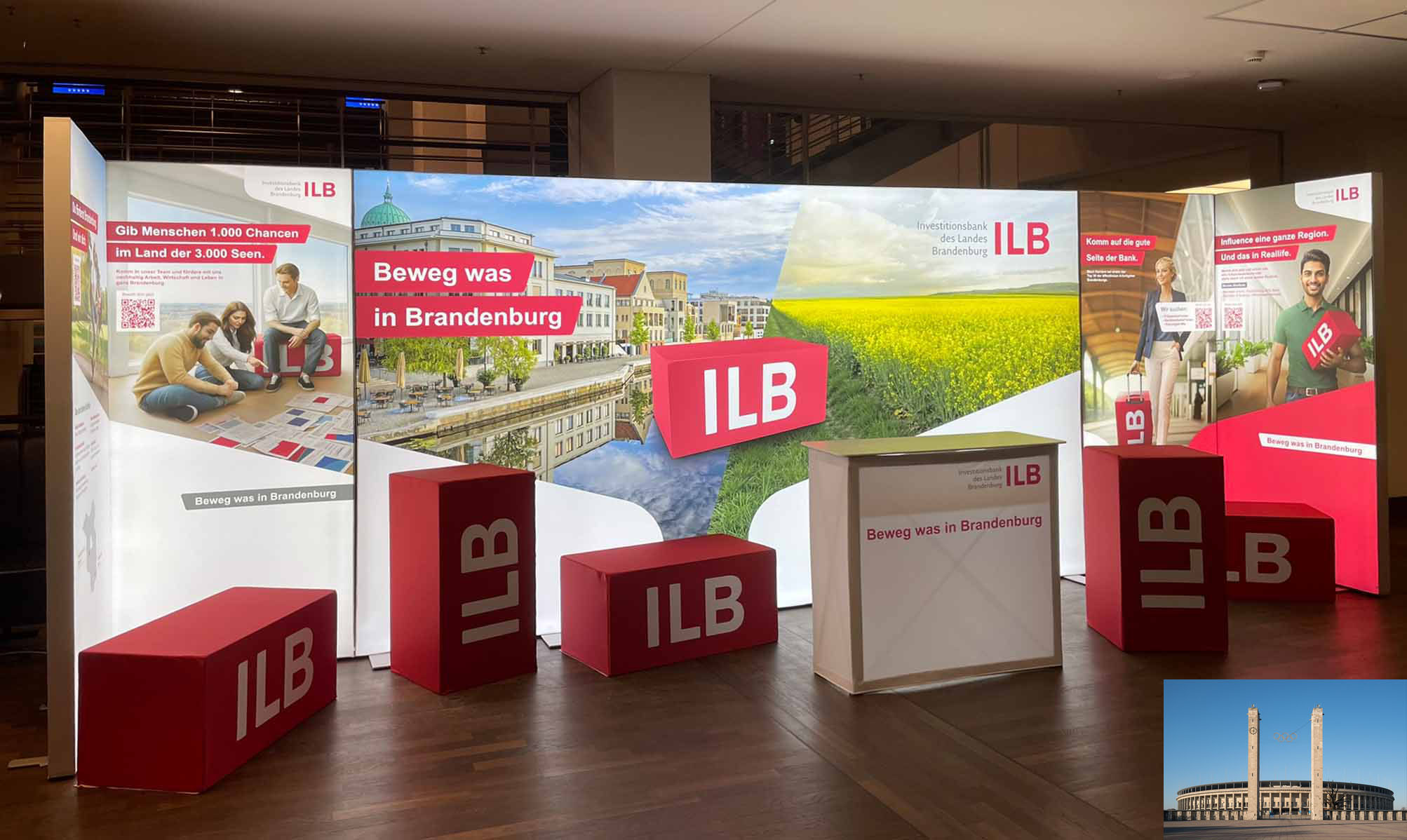 BIGLEDUP™ mobile LED large display system for modular and flexible trade show booths